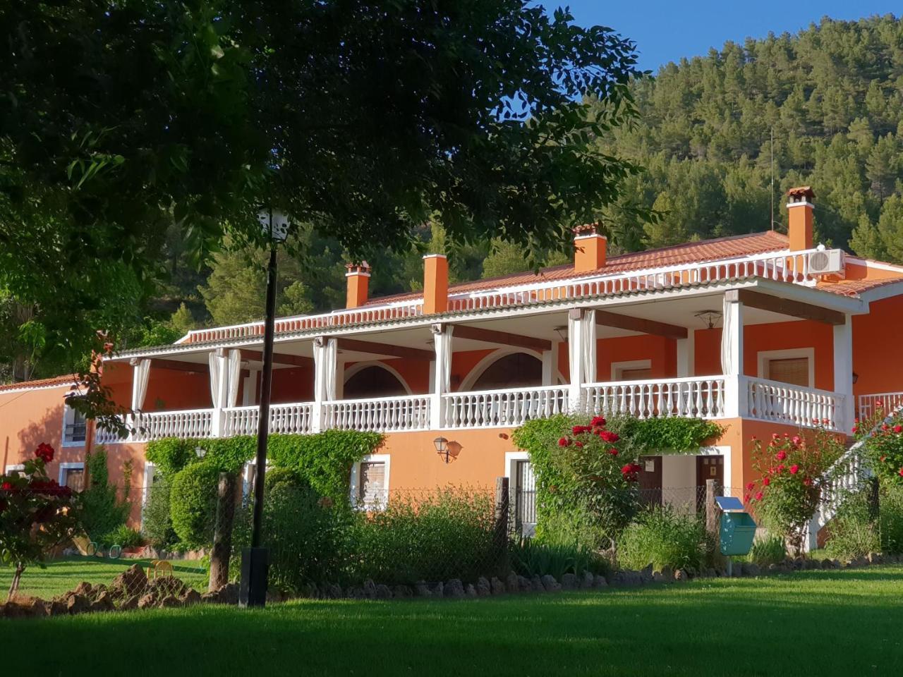 Hospedium Hotel Val De Pinares Bogarra Exterior photo